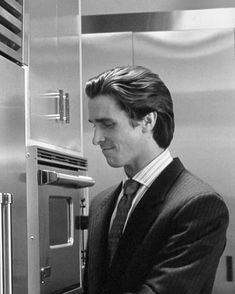 Step-by-Step Guide to Styling the Patrick Bateman Haircut